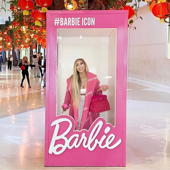 Pink Balenciaga All over oversized Logo Coat - size Small / Medium - Picture 6 of 9